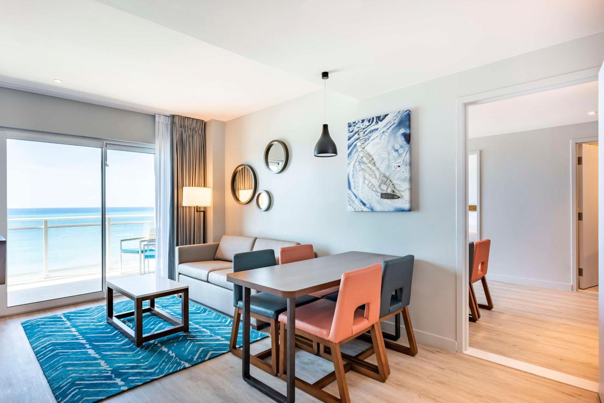 Suíte de 1 Quarto com 1 Cama King-size e Vista do Mar
