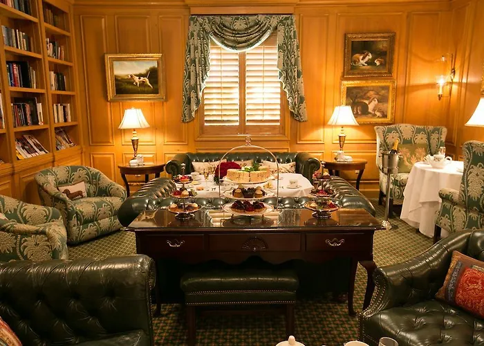 Hotel: The Chesterfield Hotel Palm Beach